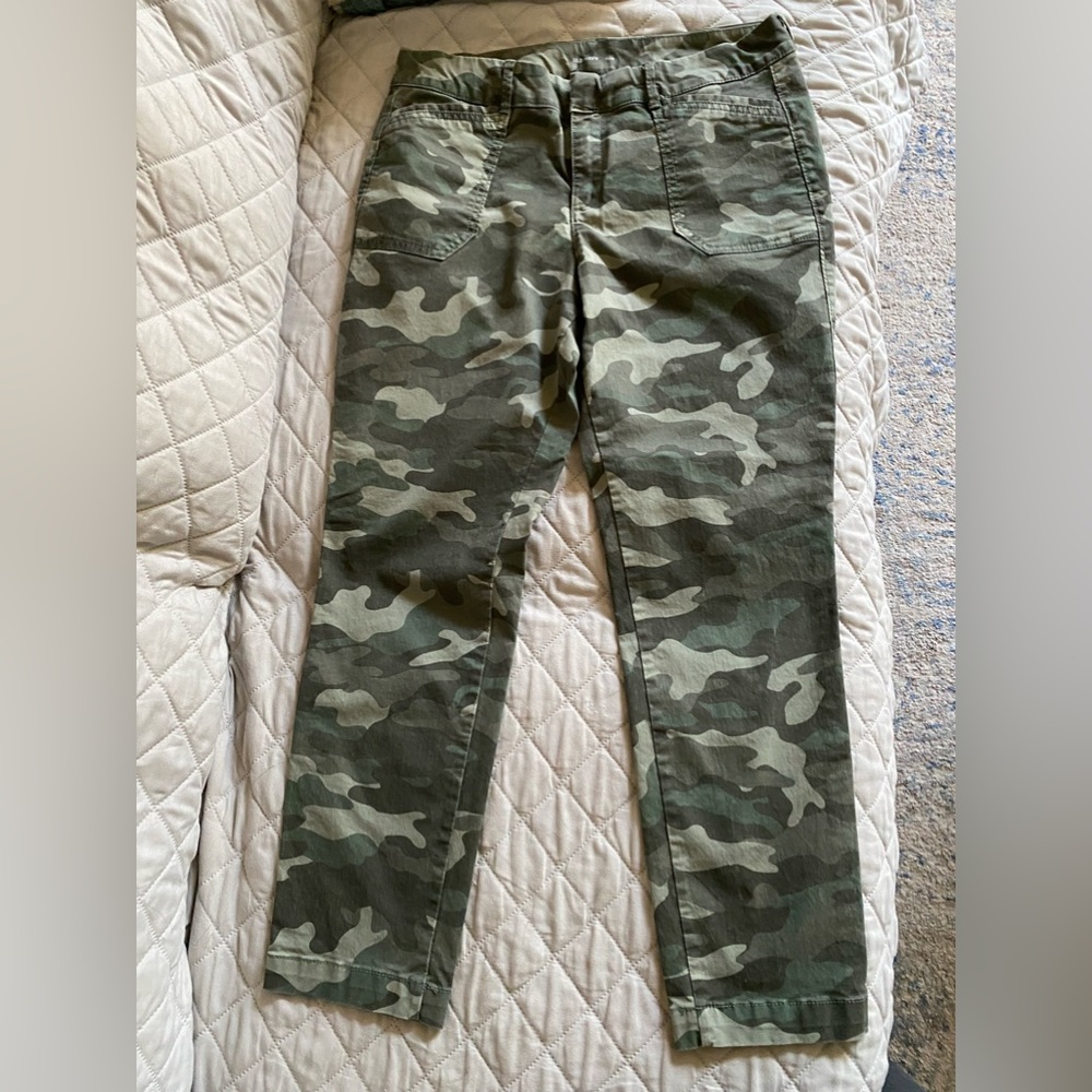 Green Camouflage khaki long pants